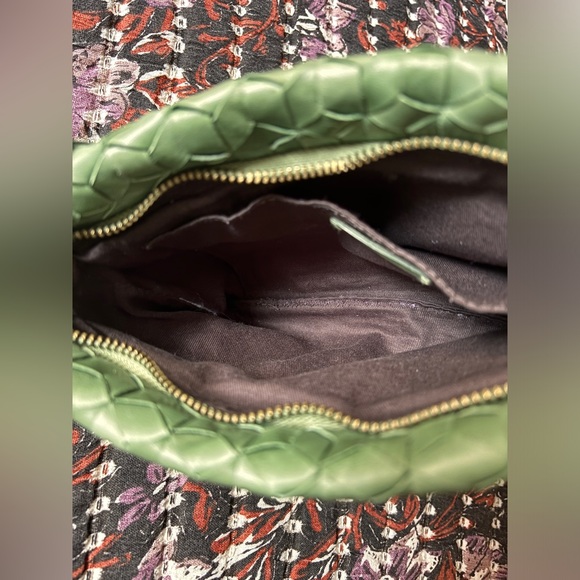 Madewell small woven leather crossbody bag, green - Picture 2 of 3